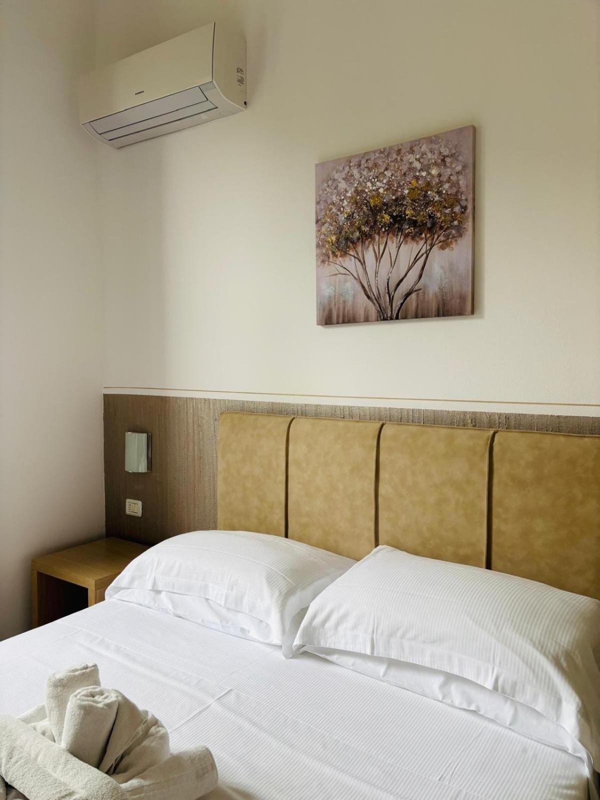 מרינה די מסה Hotel Virginia מראה חיצוני תמונה