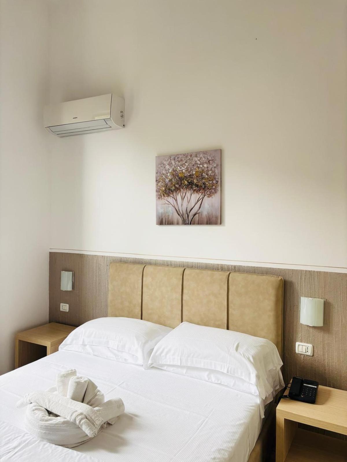 מרינה די מסה Hotel Virginia מראה חיצוני תמונה