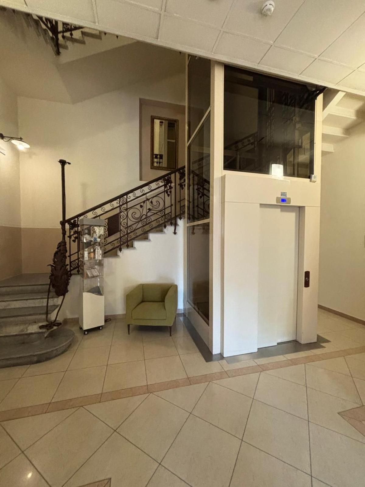מרינה די מסה Hotel Virginia מראה חיצוני תמונה