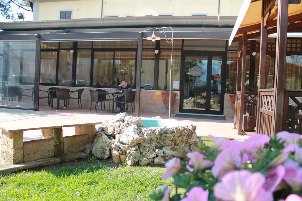 מרינה די מסה Hotel Virginia מראה חיצוני תמונה