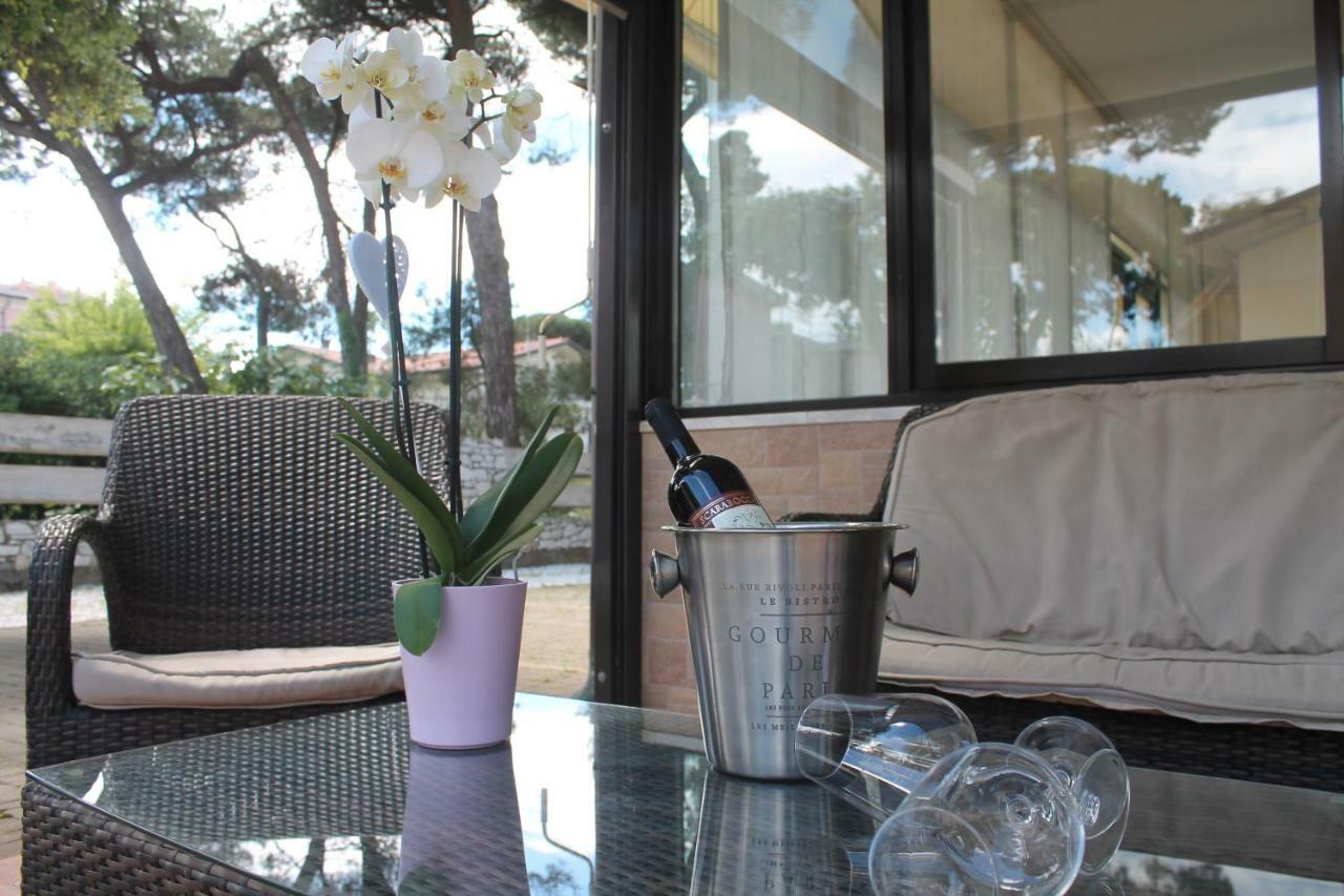 מרינה די מסה Hotel Virginia מראה חיצוני תמונה